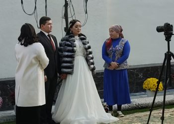 Мелис Мырзакматов менен Мелис Турганбаев куда болушту (сүрөт)