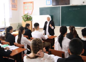 Быйыл киргизилген «Диндердин өнүгүү тарыхы» сабагы 9-класстарга эки чейрек окутулуп жатат