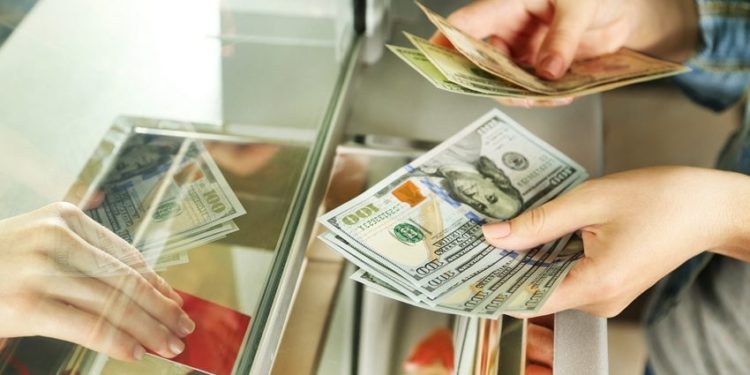 Соңку 10 жылда чет өлкөдөгү мекендештер 23 миллиард долларга жакын акча которгон