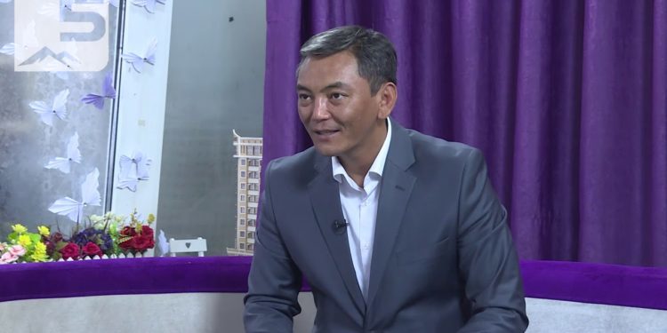 Самыйкожо: «Болот Назаровду «повод» кылып, дагы бир жолу пайдалана калгысы келгендер туура эмес кылып жатасыңар»