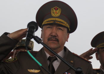 Министрдин орун басары: «Көбүнчө толук эмес үй-бүлөлөрдөн барган аскерлер суицидге барышат»