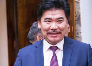 Министр Максүтов «спорт кандай түрлөргө бөлүнөт» деген суроого жооп бере албай койду