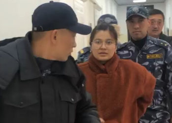 Журналист Санрабия Сатыбалдиева кармалышынын артында бийликтеги таасирдүү фигуралар турганын айтты