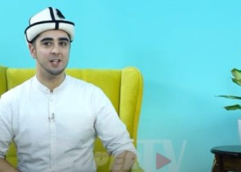 «ТикТокко, Инстаграмга короткон убакыттын ордуна кыргыз тилин үйрөнөм» дейт англиялык жигит