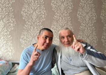 УКМКнын мурдагы башчысы Мурат Суталинов Самат Курманкуловдон кабар алды