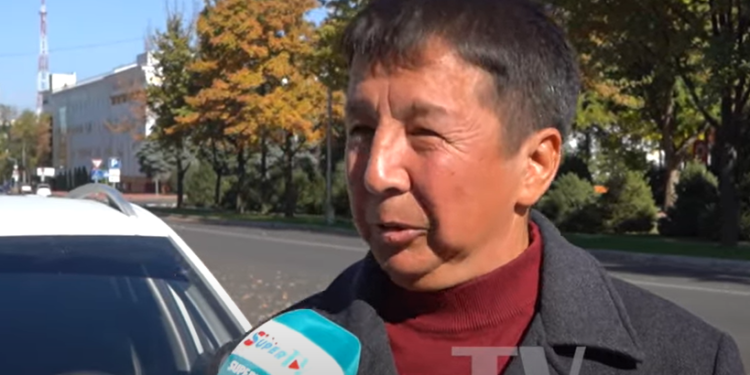 Кубик Калыков: «Биз балдарды чоңойтуп коюптурбуз, азыр үзүрүн көрүп жатабыз»