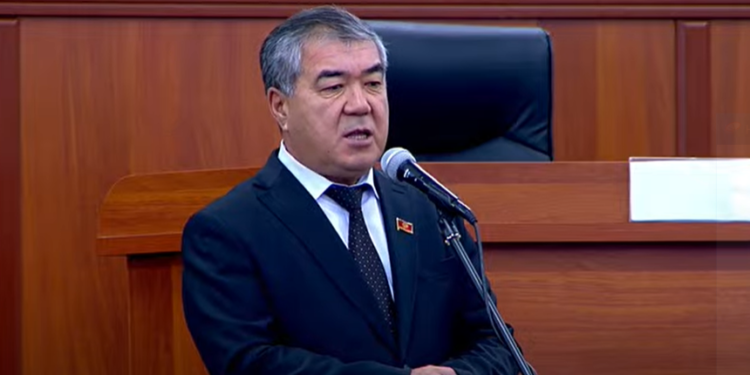 Депутат: «Баткенге жардам катары парламент чогулткан акча башка эсепке которулуп кеткен»