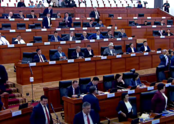 Жогорку Кеңеш Кемпир-Абадды биргелешип башкаруу тууралуу макулдашууну ратификациялады