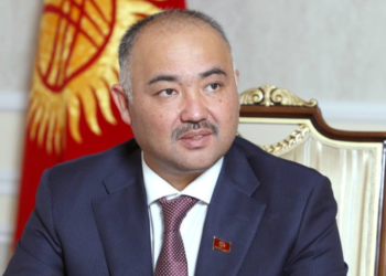 Бүгүн спикер баш болгон бир катар депутаттар Түркияга жөнөп кетишти