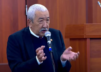 Масалиев Акылбек Жапаровдун баяндамасы боюнча: «Кызматтан кетип жаткан төраганын маалыматын уккандай болдук»