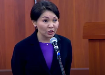 «Үмүт ушул үчүн каза болду беле?». Эльвира Сурабалдиева Садыр Жапаровго кайрылды