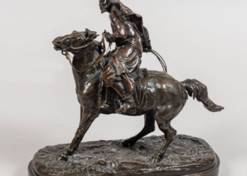 Москвада 800 миң рулга бааланган ат минген кыргыздын статуэткасы уурдалды