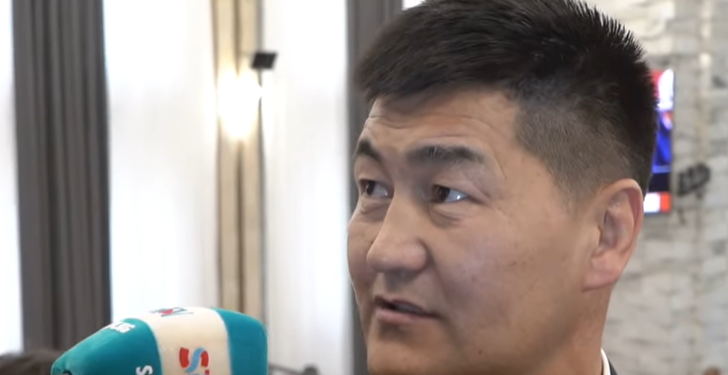 Шайлообек Атазов: «Кемпир-Абад боюнча чечим кабыл алууга мораторий жарыялоону колго алса болот»