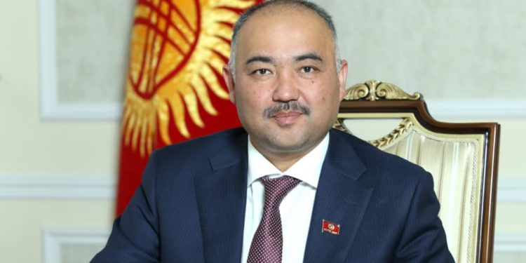 Төрага Нурланбек Шакиев баштаган парламенттик делегация Москвага жөнөп кетти