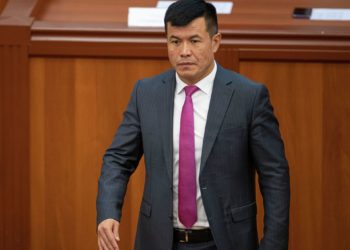 Депутат Бакиров кримтөбөл Камчы Көлбаевге жолукпаганын айтты