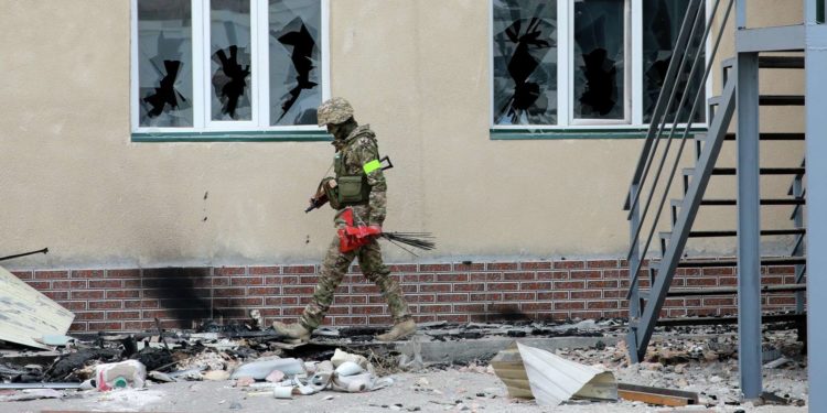 Бүгүнкү күндө Баткен боюнча 4 миңдей жаран үйлөрүнө кайтып келе элек