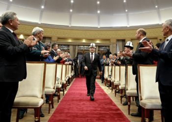 Садыр Жапаров: «Ал кезде сыйлыктар “дежурларга” көп берилген убак болчу»