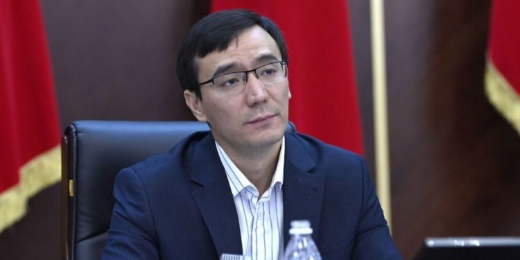 Депутат Чыңгыз Айтматовдун Бүбүсара Бейшеналиевага жазган катын окуду