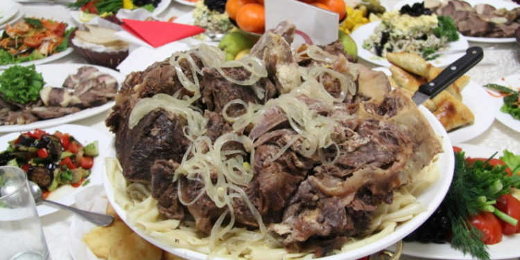 Президент аткаминерлерди ысырапкорчулукту токтотууда үлгү болууга чакырды