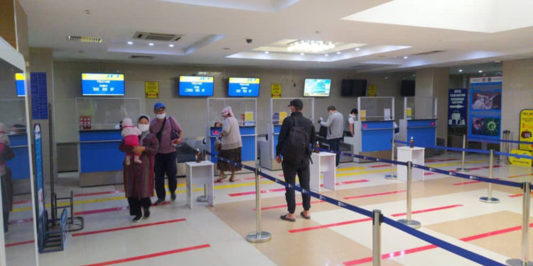 Акылбек Жапаров: «Биз Бишкек жана Ош шаарларындагы аэропортторду модернизациялоону баштайбыз»