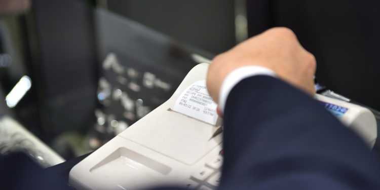 Мамлекеттик жана муниципалдык кызмат көрсөтүүлөр үчүн төлөмдөр накталай эмес жүргүзүлө баштайт