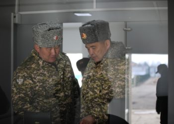 Камчыбек Ташиев кыргыз-өзбек чек арасындагы постко барды (сүрөт)