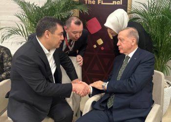 Садыр Жапаров Катарда Режеп Тайип Эрдоган менен жолугушту