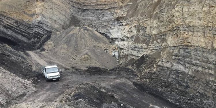 УКМК: Жалал-Абадда тоо-кен иштетүү боюнча менчик компанияларынын мыйзамсыз иш-аракеттери аныкталды