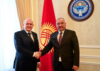 Төрага Нурланбек Шакиев Орусиянын Кыргызстандагы элчисин кабыл алды