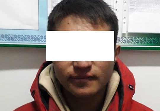 Баткенде садака кутучасын уурдаганга шектелип, 19 жаштагы тургун кармалды