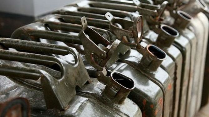 УКМК: «Күйүүчү майды мыйзамсыз ташып келүү каналы аныкталды»