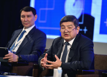 Акылбек Жапаров: «Кытай-Кыргызстан-Өзбекстан» темир жолу 6 миллиард долларга бааланууда»