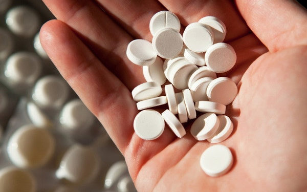 «Өзбекстанда балдардын массалык өлүмү катталган». Кыргызстанда «Док-1 Макс» дарысын сатуу токтотулду