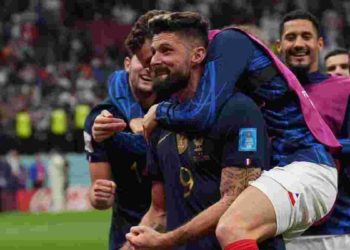 Франция Англияны жеңип, жарым финалга чыкты