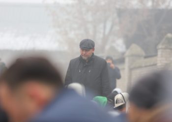 Азиз Мурадиллаевдин сөөгү «Ала-Арча» көрүстөнүнө коюлду. Бул анын акыркы керээзи болчу