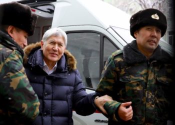 Бүгүн Алмазбек Атамбаев сотко мажбурланып алып келинет