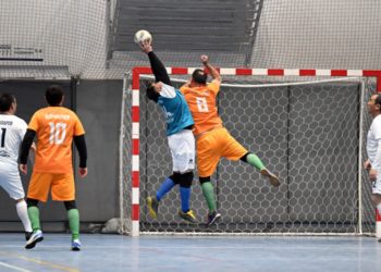 ⚽ Садыр Жапаров тогуздукка тээп. Президенттин командасы финалга чыкты