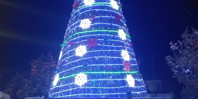 Былтыр да өрт жалмаган. Кара-Көл шаарындагы жаңы жылдык балаты өрттөнүп кетти