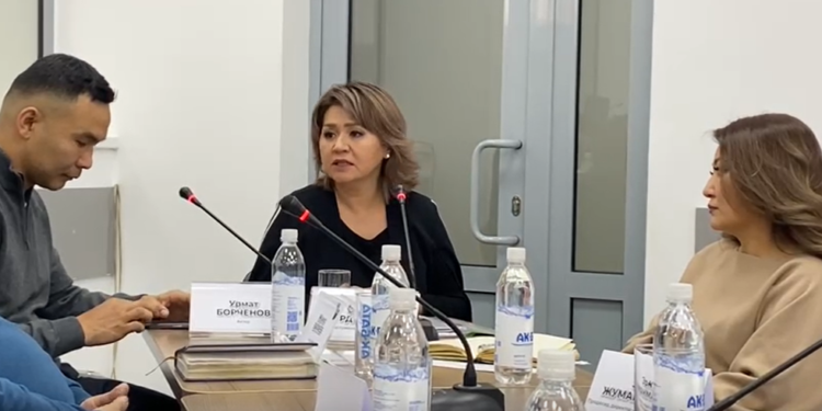 Өлкөдө биринчи жолу ырчылар менен музыканттардын жеке бирикмеси пайда болду