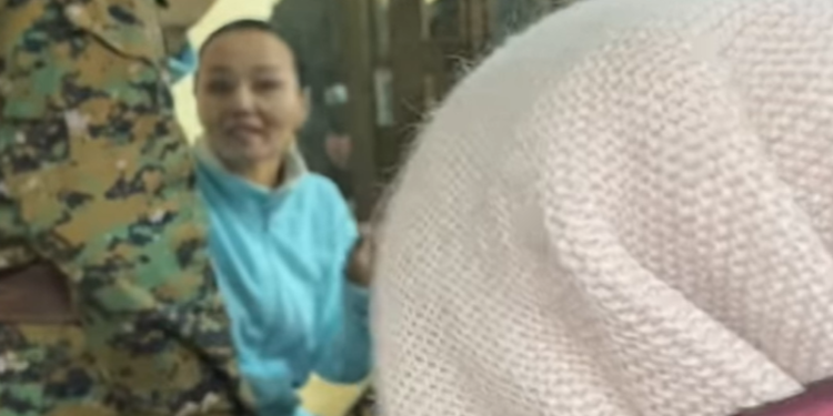 «Жүрөк оорутат». Перизат Суранованы апасы менен көрүшүүгө тоскоол болгон көрүнүш талкууга түштү