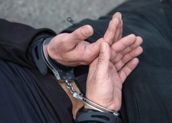 «Орусиядан чогуу келишкен». Орусиянын жаранын өлтүрүүгө шектелгендер Бишкектен кармалды