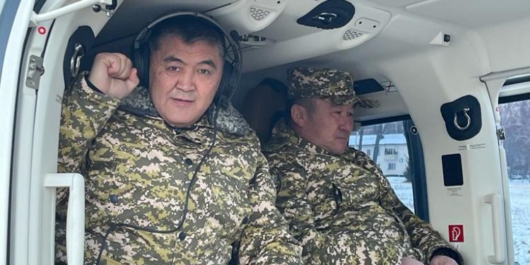 Камчыбек Ташиев тик учак менен Баткен, Жалал-Абад, Талас облустарына учуп кетти