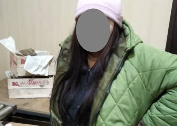 Бишкектеги СИЗОго 6 литр коньяк алып кирүүгө аракет кылган аял кармалды
