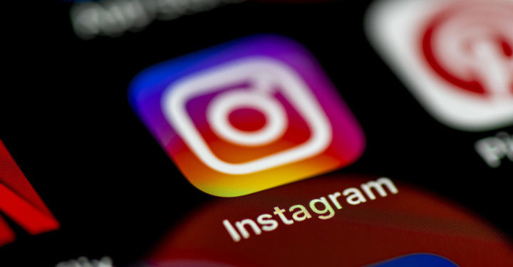 Токмоктун тургуну Инстаграмдагы билдирүүсүнөн кийин жазага тартылды