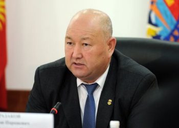 Мурдагы вице-премьер Жеңиш Разаковдун кармалганы айтылууда