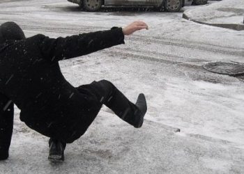 Кышында тайгаланып жыгылбаш үчүн эмне кылыш керек? Министрликтен кеңеш