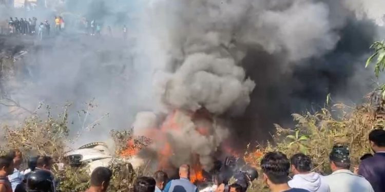 «Эч ким аман калган эмес». Непалда учак кулаган учур видеого түшүп калган