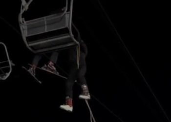 Тоо-лыжа базасында жарык өчүп калып, асма жолдо калгандарды аркан менен түшүрүштү