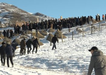 Малик Аликеевди акыркы сапарга узатуу зыйнатынан сүрөттөр