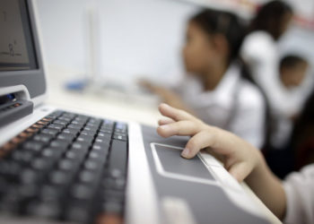 Өлкөдөгү бир катар мектептер онлайн окууга өткөрүлдү